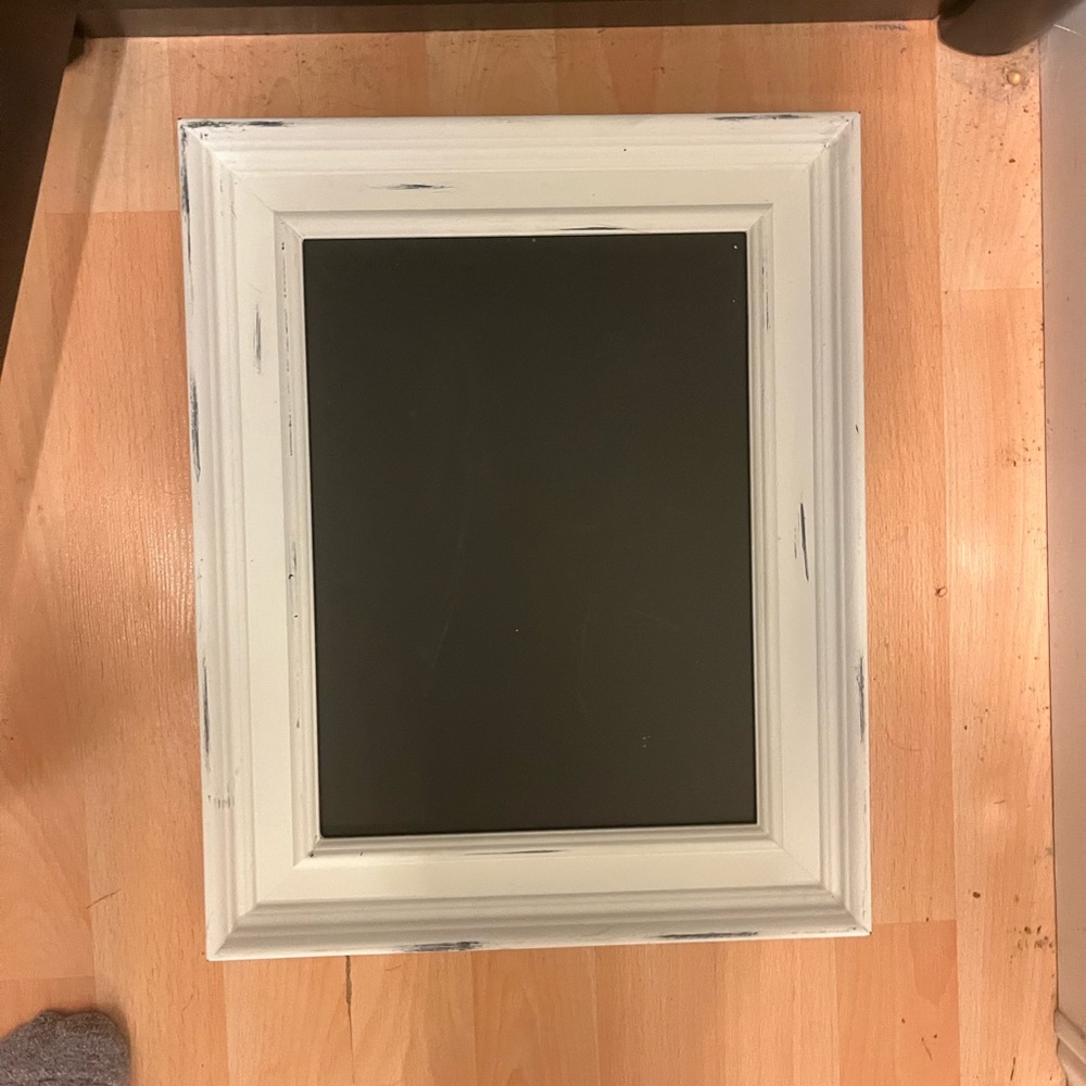 Chalk couture Aiden frame 12x18